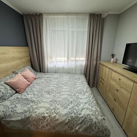 Maya Home Oradea Exterior photo