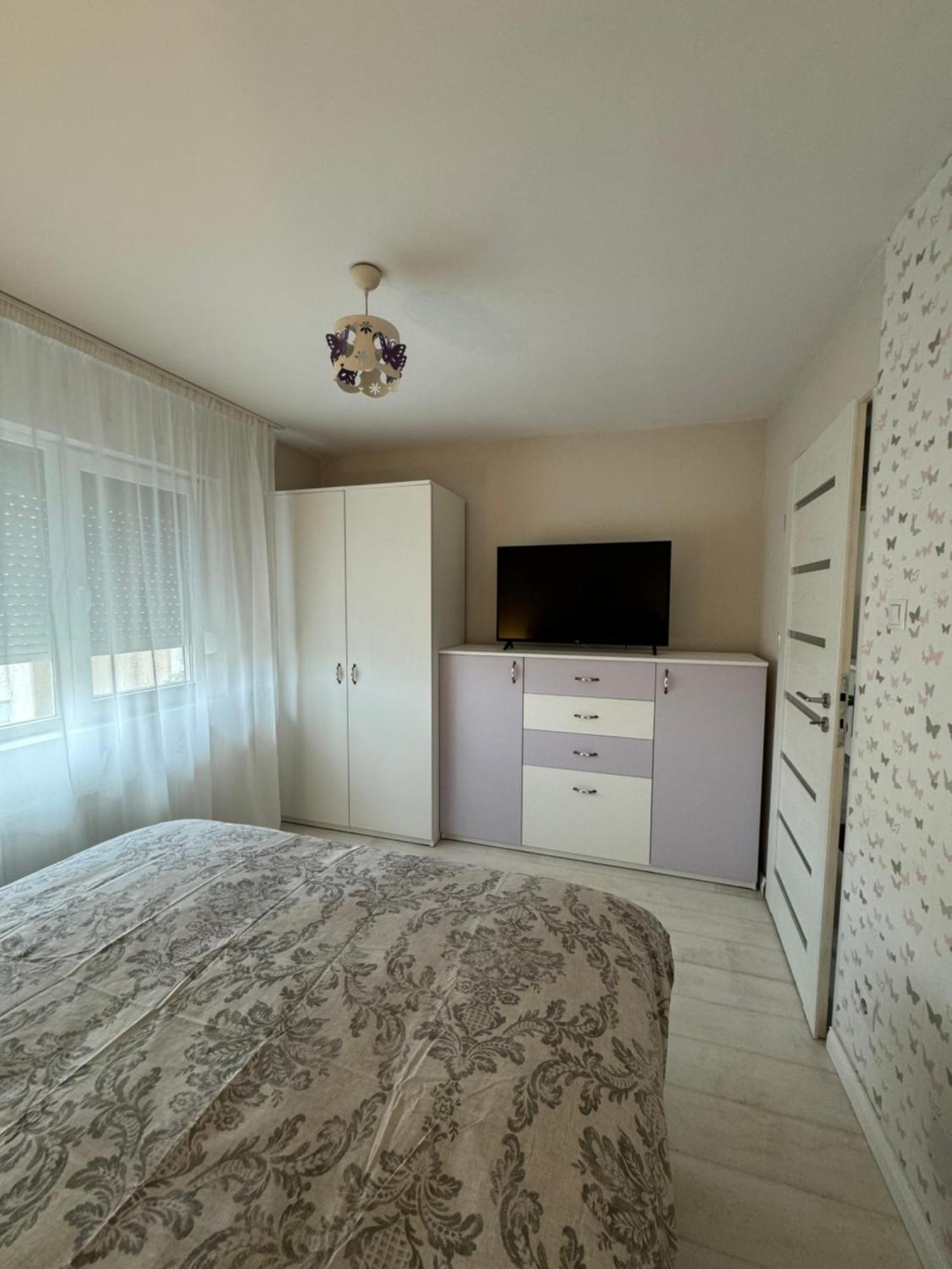 Maya Home Oradea Exterior photo