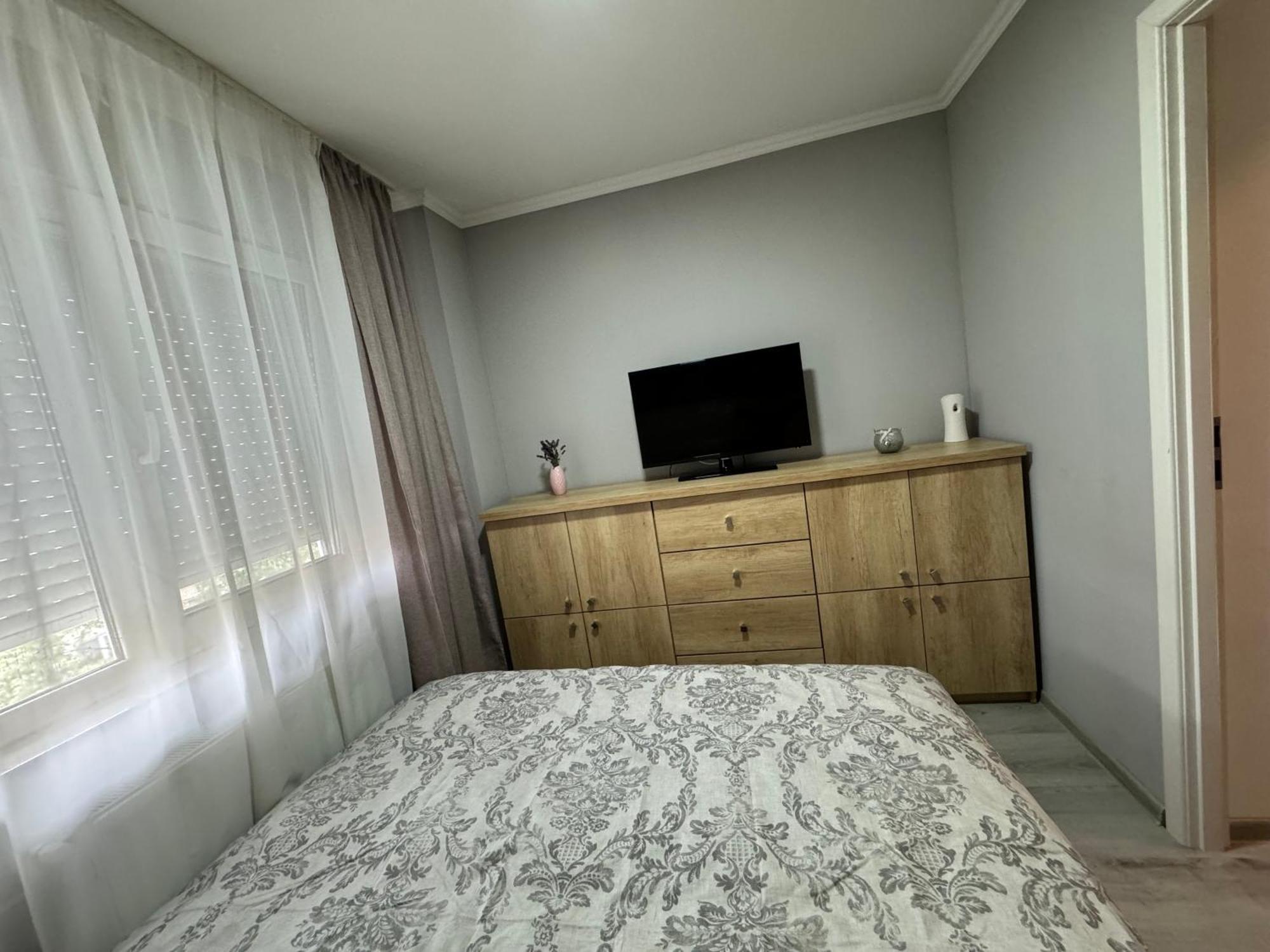 Maya Home Oradea Exterior photo