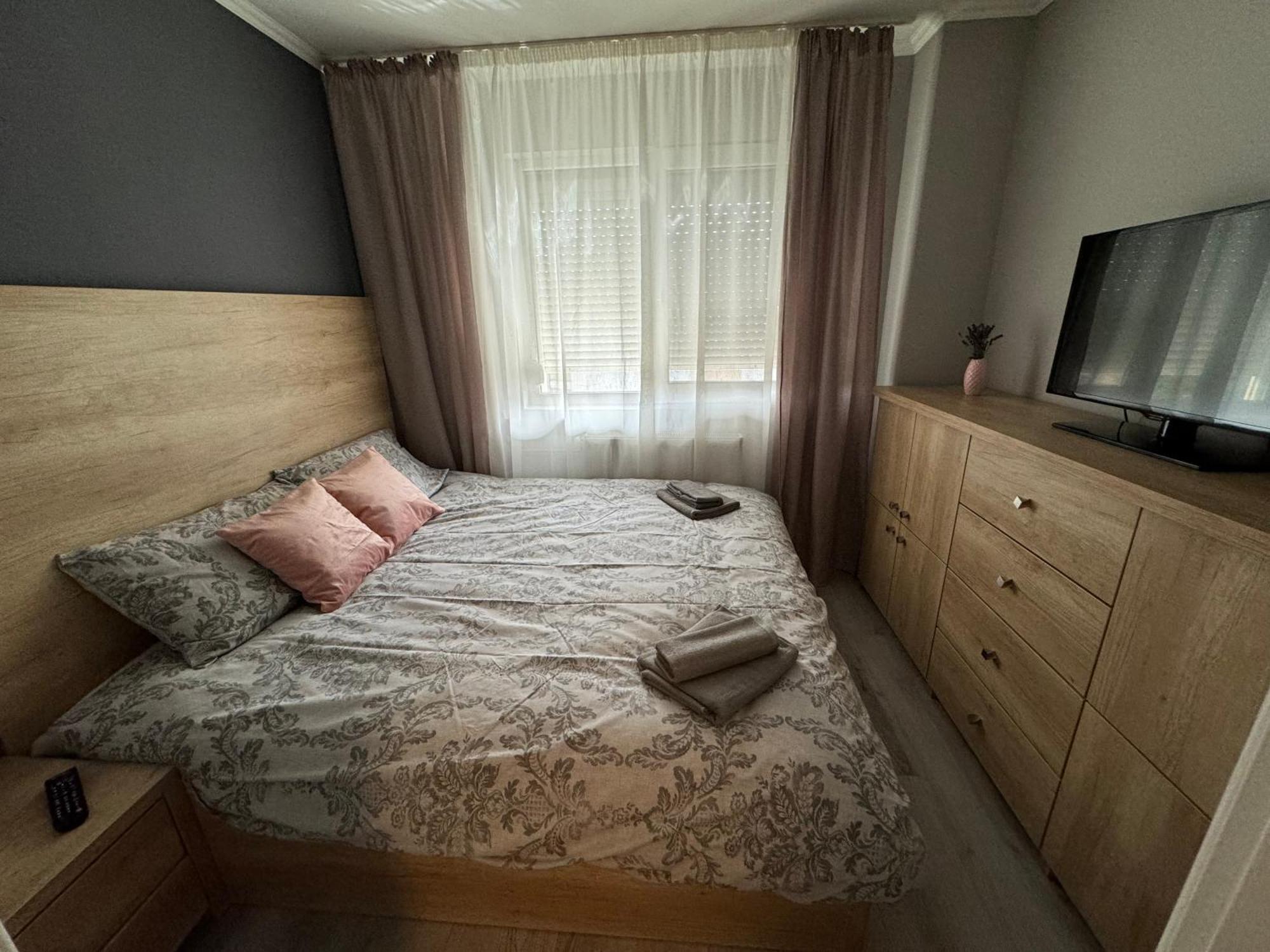 Maya Home Oradea Exterior photo
